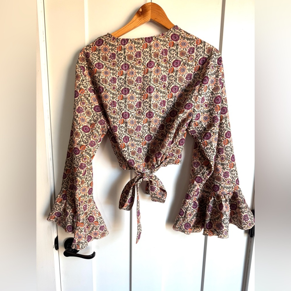 GIMMICKS Floral Wrap Top - Picture 10 of 12